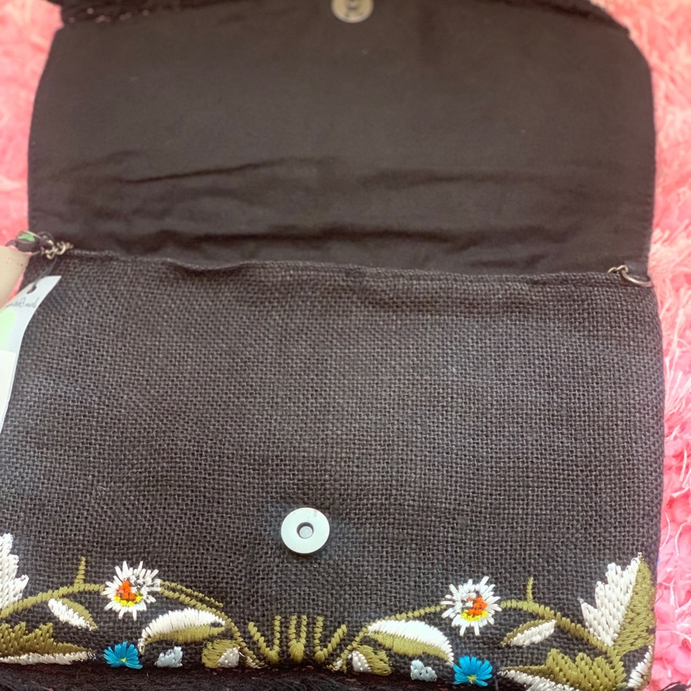 Sam Edelman Embroidered Cross body clutch - Picture 6 of 8
